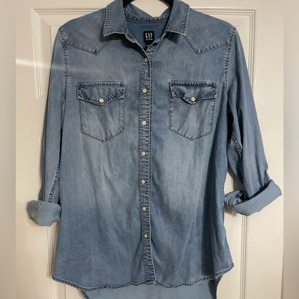 Gap denim button up